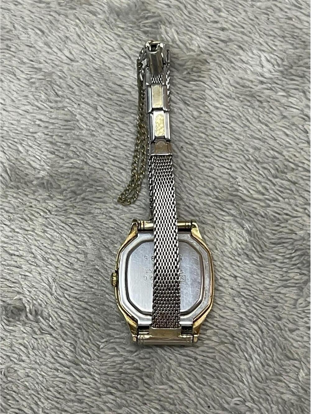 Casio Watch Women 22mm Gold Dial Gold Tone Octagon LQ-312G (Parts/repair ) - Picture 3 of 8